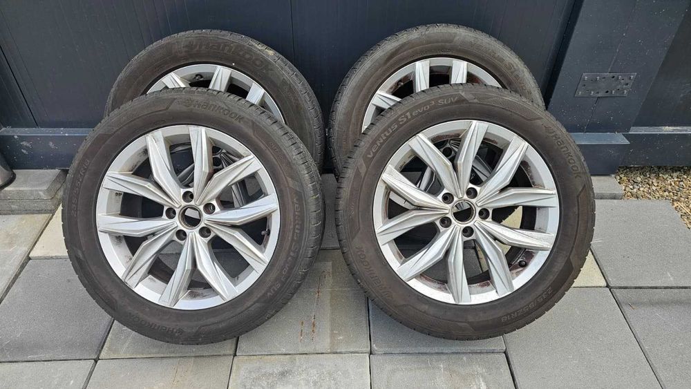 Jante Aliaj VOLKSWAGEN OEM + Cauciucuri Vara 235 / 55 / ZR18