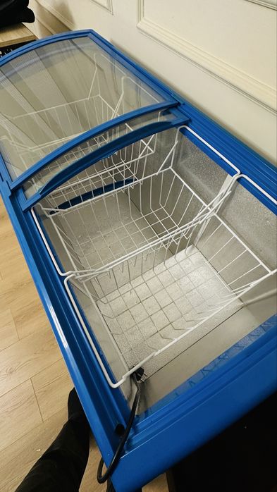 Морозильник 338л