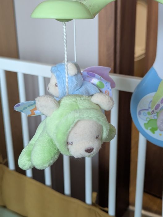 Музикална въртележка за бебешко легло Fisher price