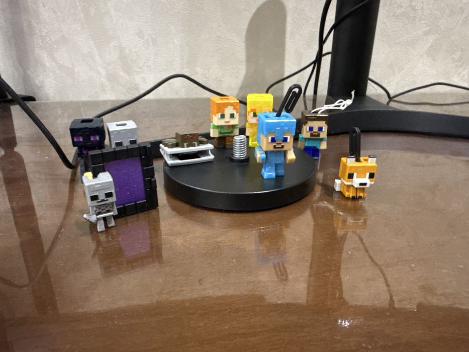 Фигурки маинкрафт kinder JOY