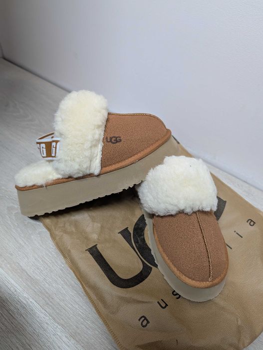 Ugg нови slippers