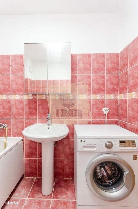 Apartament modern 3 camere dressing si 88 mp utili zona Stefan Cel Mar