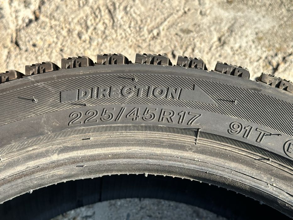 Зимняя резина 225/45 17 LASSA