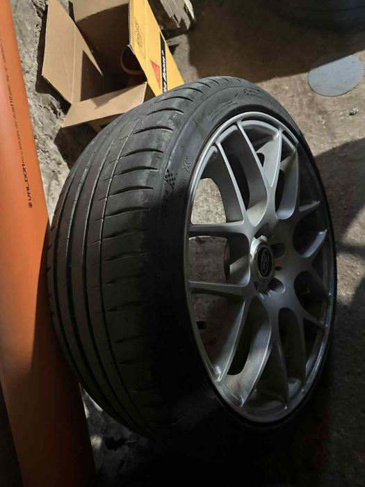 Michelin Pilot Sport 4 225 40 18
