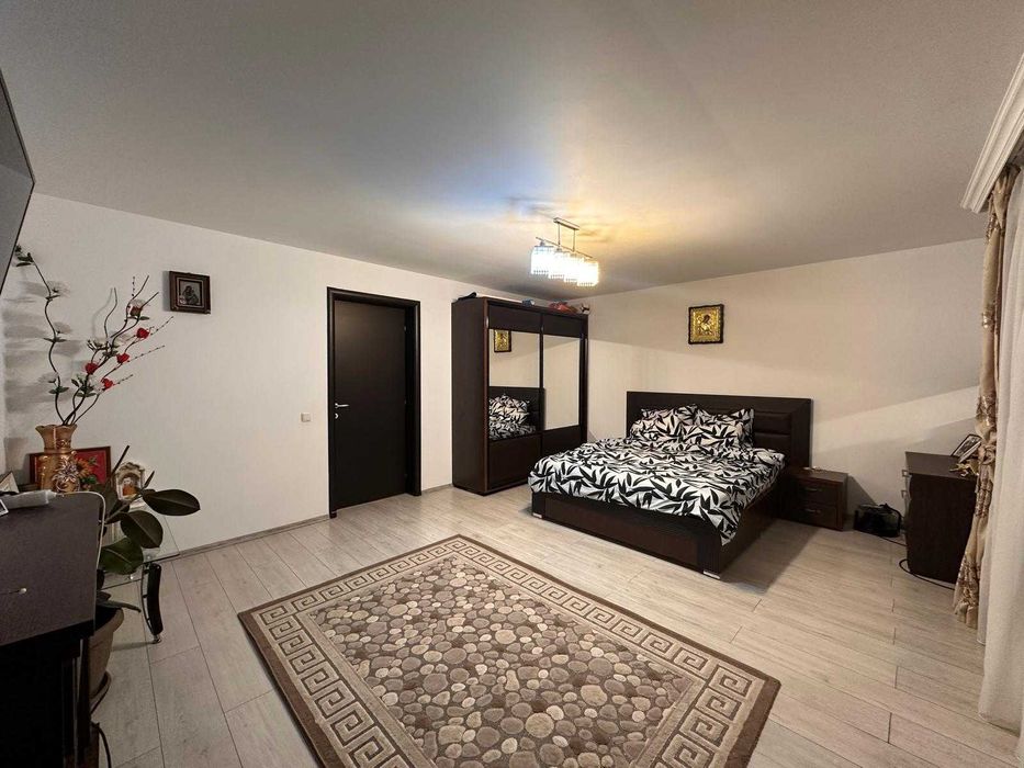 Casă de vânzare 5 camere Domnești