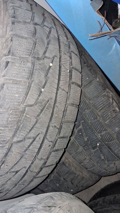 235 45 17 зимни гуми