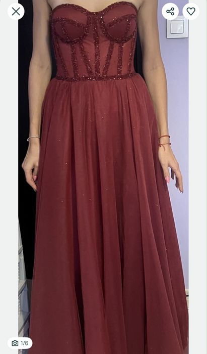 Официална рокля