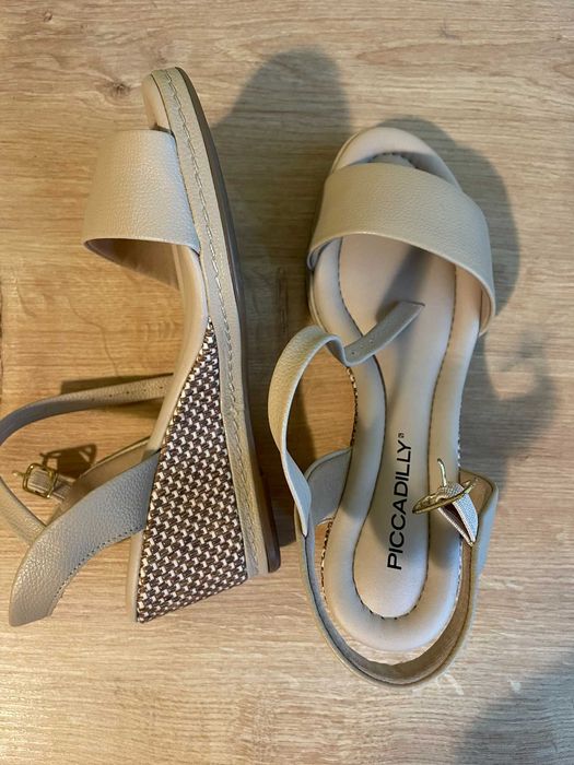 Sandale de dama - lac / piele ecologica