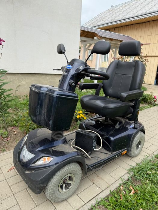 Scuter/Triciclu Electric Invacare Comet