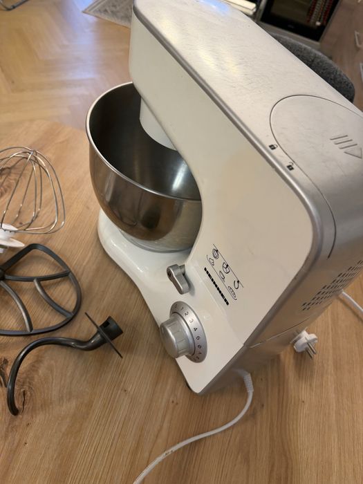 Mixer planetar Heinner cu bol inox