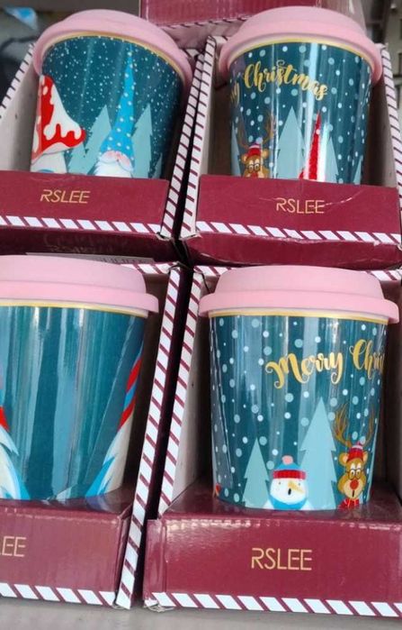 Порцеланова Коледна чаша със силиконов капак