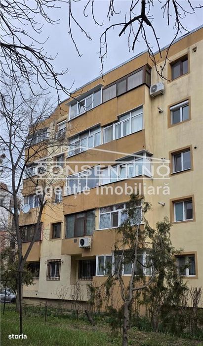 Se vinde apartam. 3 camere , etaj1, liber, Biserica Greci , Pizza Mari