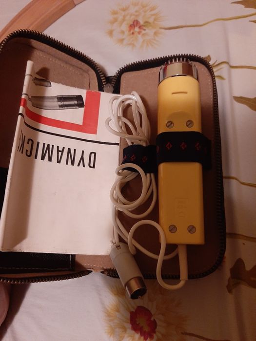 Microfon Tesla,  vechi de colecție.