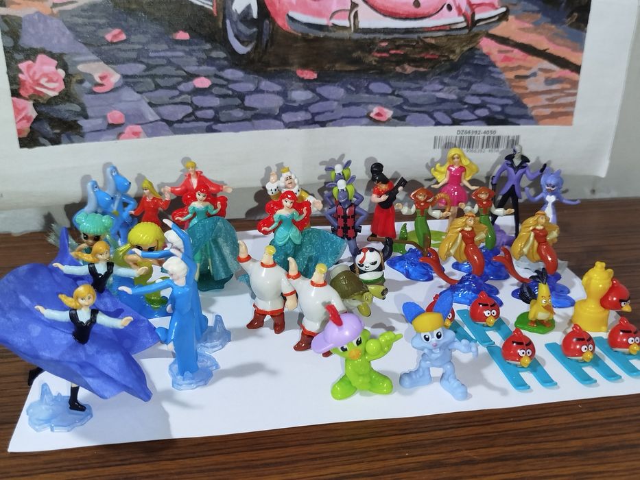 Продам игрушки с киндеров