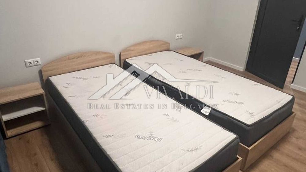 Дава се под наем Тристаен апартамент в Варна, Център - 100 кв.м за 900 € - Снимка #10