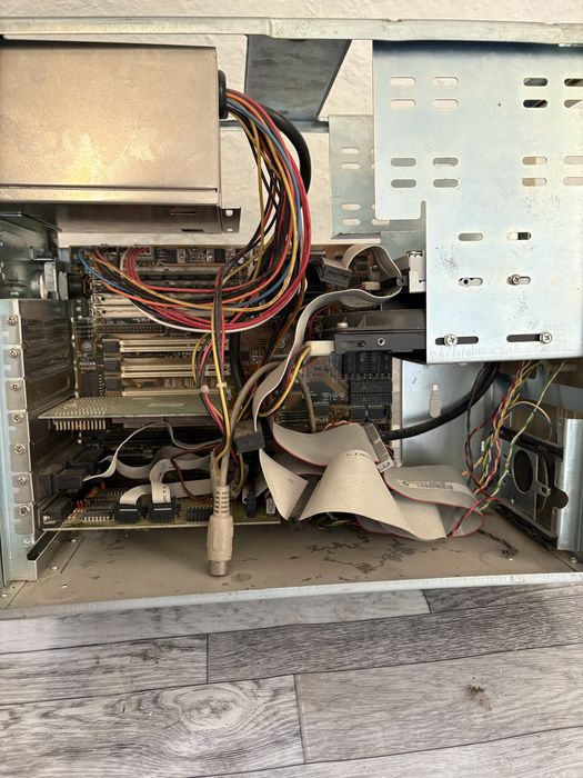 Стари компютри работещи