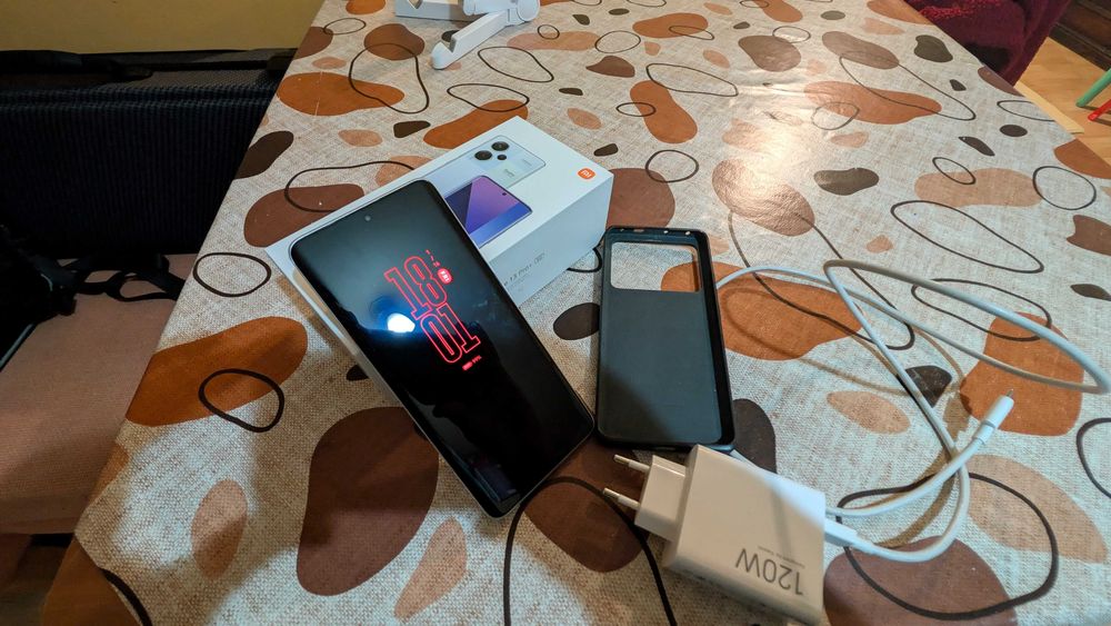 Xiaomi Redmi Note 13 Pro + 5G, Лунно бяло 12 GB Ram 512 GB Rom