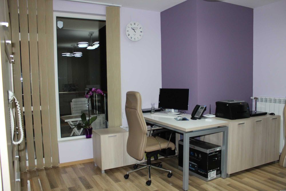 Офис Бюра + Шкафове в отлично състояние