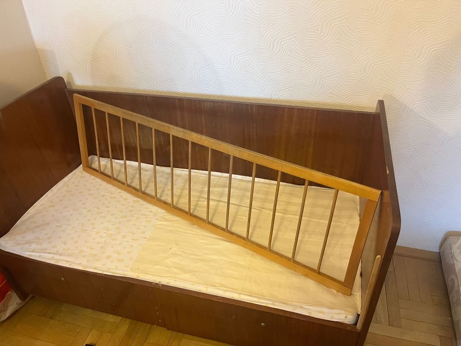 Бебешка кошетка със шкафчета - запазена