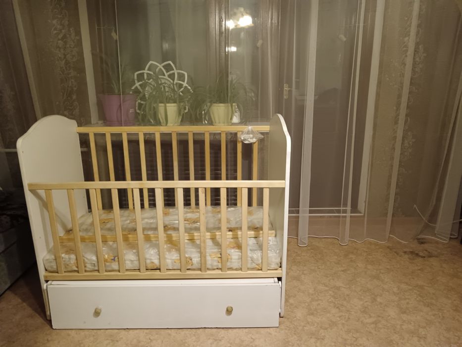 Продам кровать детскую