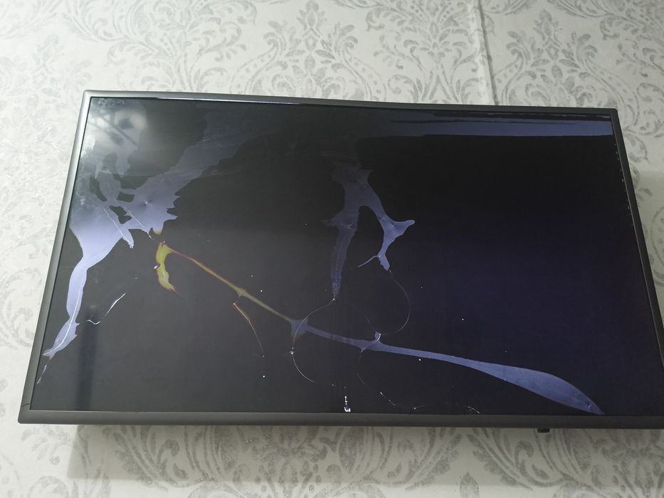 Продам телевизор  не рабочий