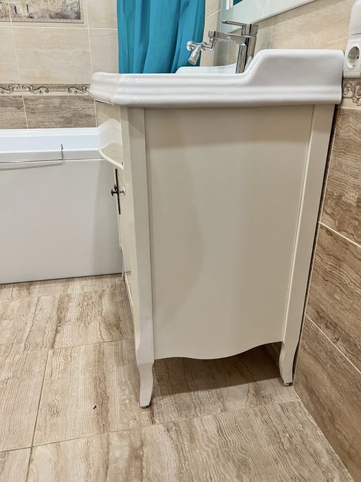 Продам раковину с зеркалом