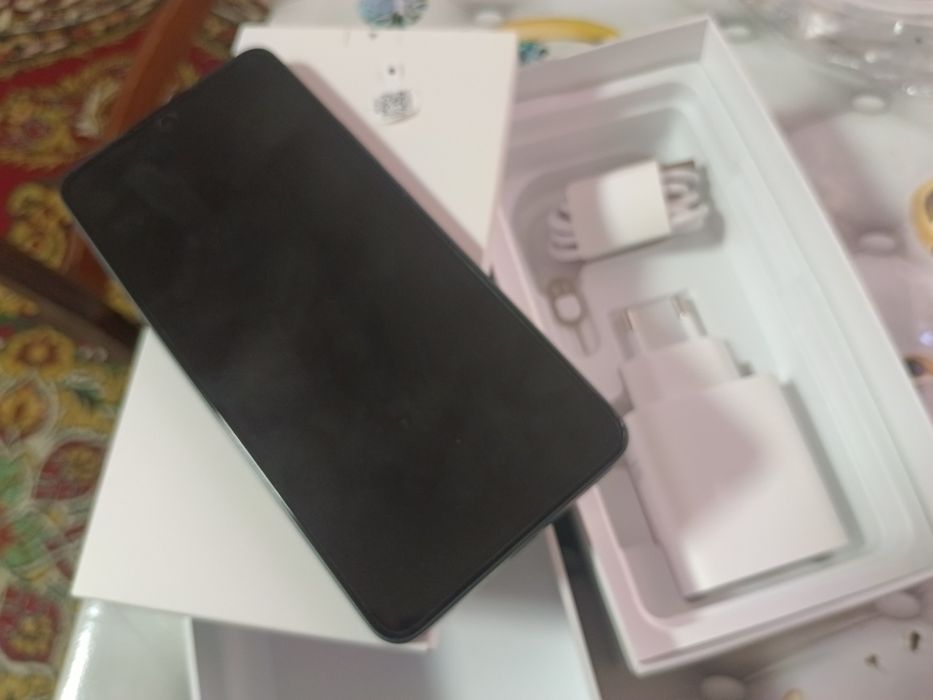 Продам OPPO Reno 13 F