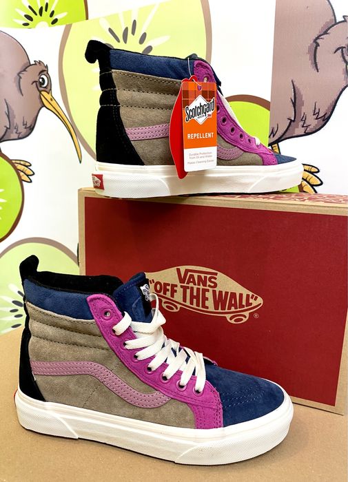 Дамски спортни обувки Vans кецове с малък дефект