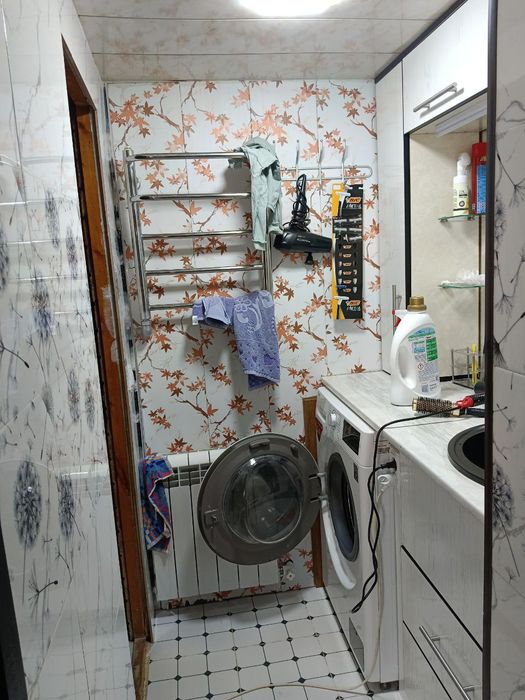 Uy sotiladi 10 sotix hovlisi bor yevro remont