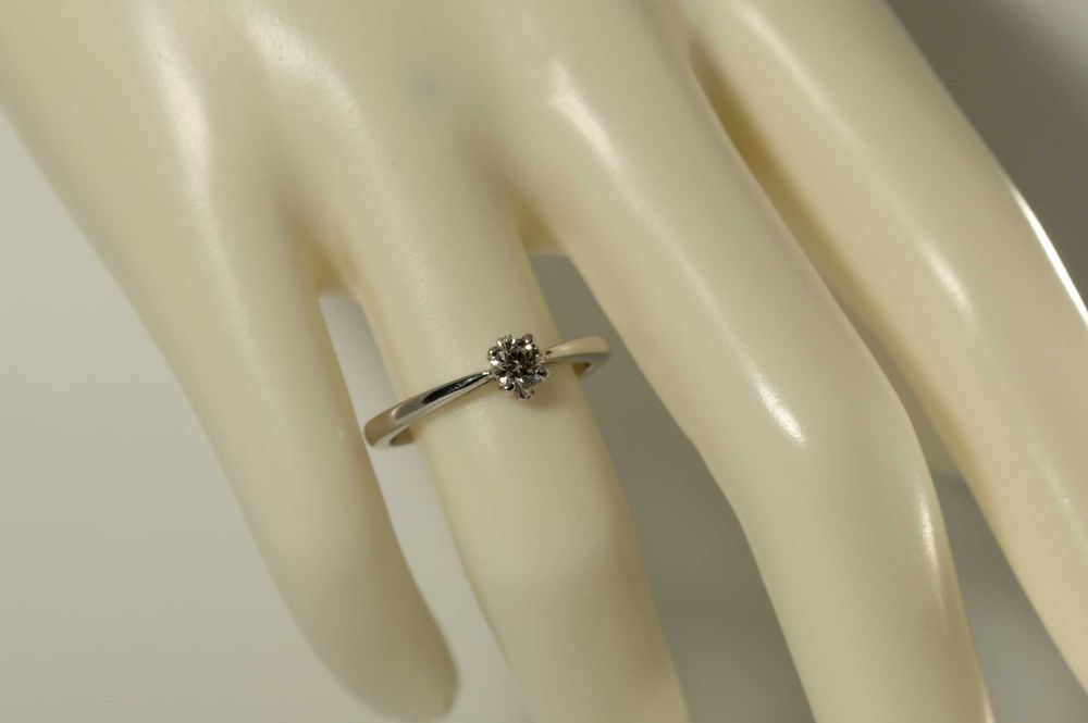 Годежен пръстен с диамант