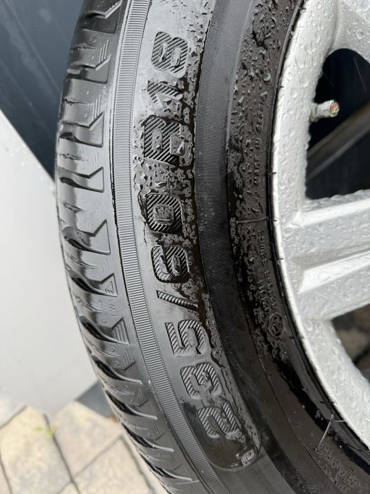 Audi Q7 235/60/18-7мм оригинални 1.200лв Комплект