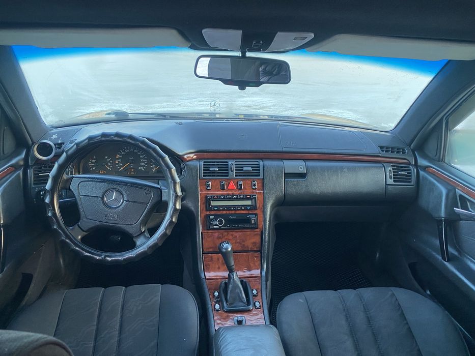 Продам мерседес w210!