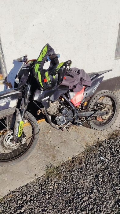 Продам эндуро мотоцикл Zuumav k5