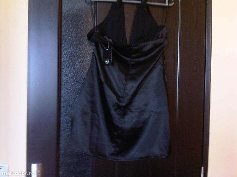 Vand rochie dama eleganta cu eticheta 150 ron