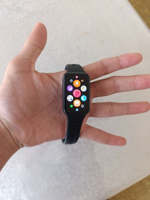Huawei band 11 Buxoro ga biror ta magazinga yoq