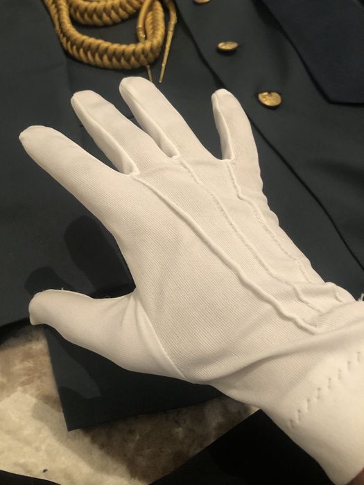 Отдаю парад скую форму разм176/92 Цена 20000 есть Погран