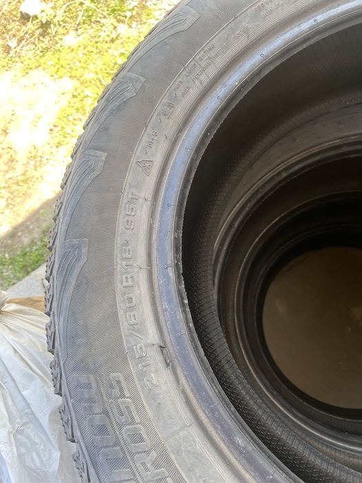 Продам зимние шипованные резины р16