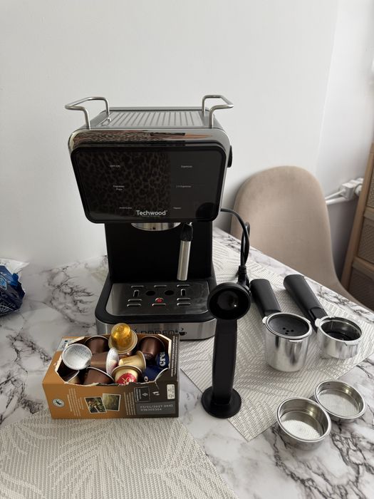 Aparat cafea macinata /capsule
