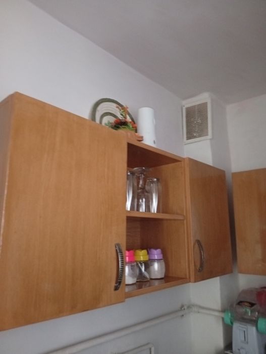 Vând mobila de bucătărie mica