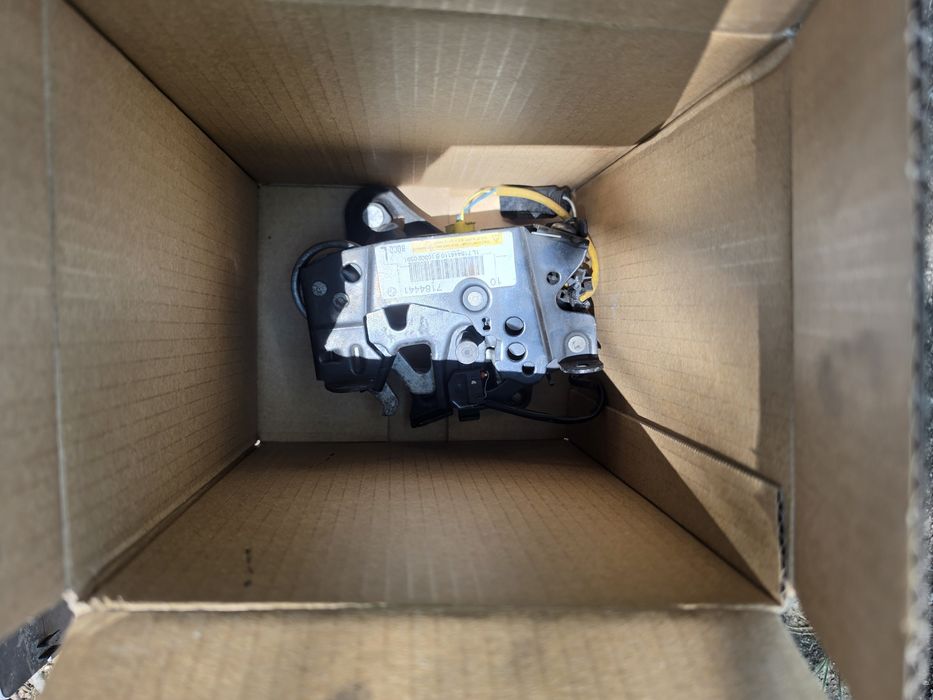 Vand piese BMW F10 2010 520d