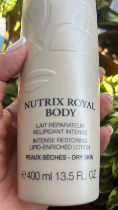 Нов. Лосион за тяло 
Lancome Nutrix Royal Body, 400 мл.
