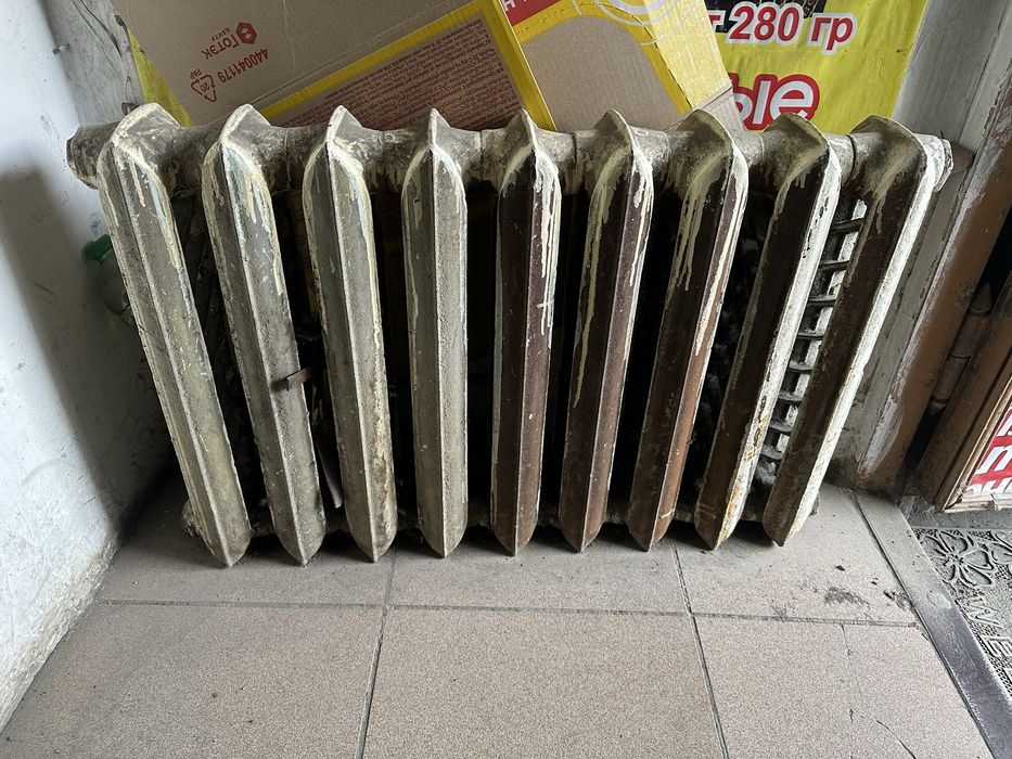 Продам 2 батареи