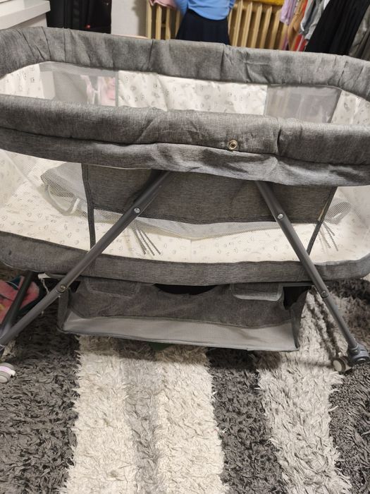 Pătuț bebeluși folosit doua luni