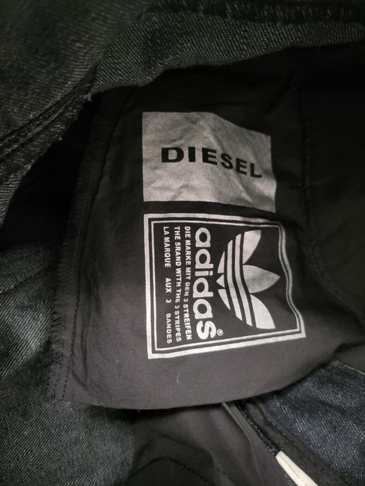Джинсы Diesel x Adidas