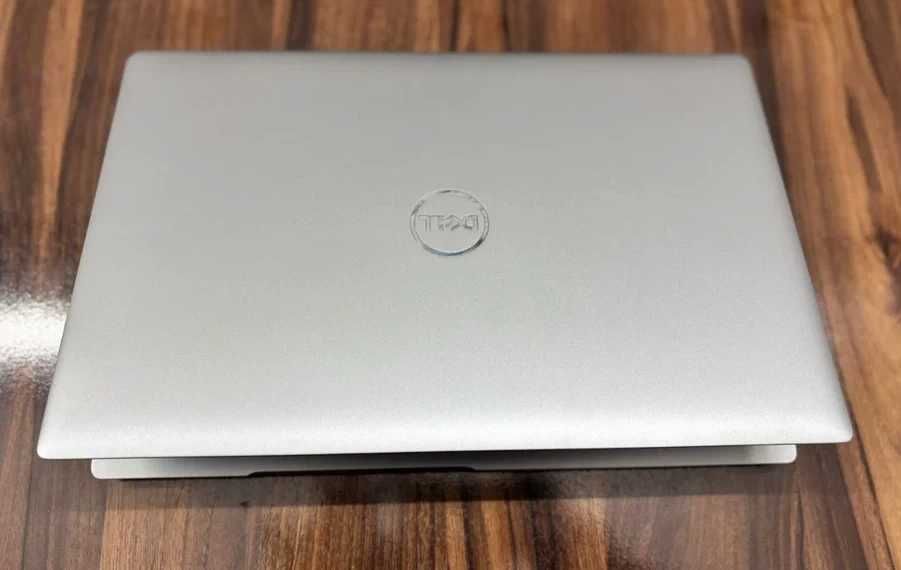 Dell Latitude 5530 - i5 12Gen - 32GB RAM - 256 GB SSD / Docking Dell WD19TB