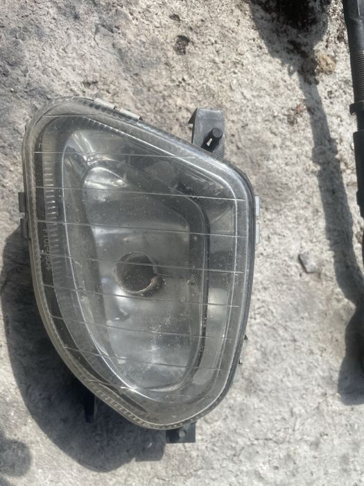 Противатуманик Мерс 211