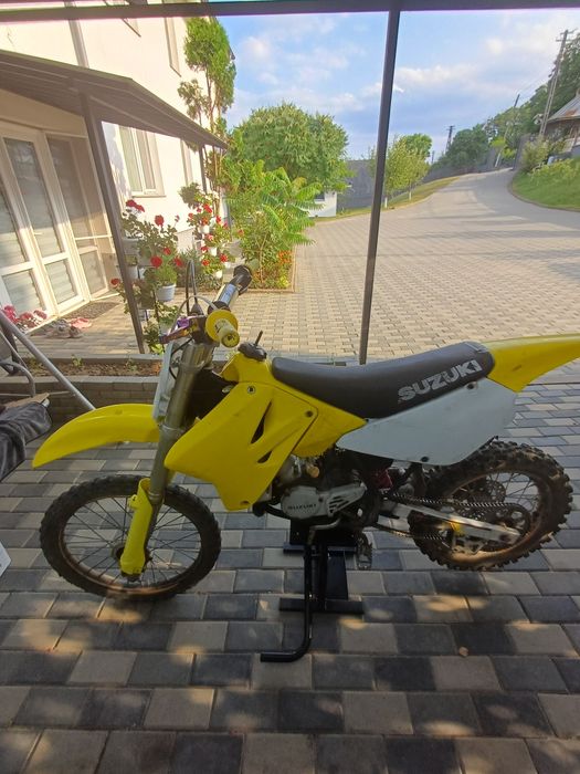 Suzuki rm 85 Fara defecte