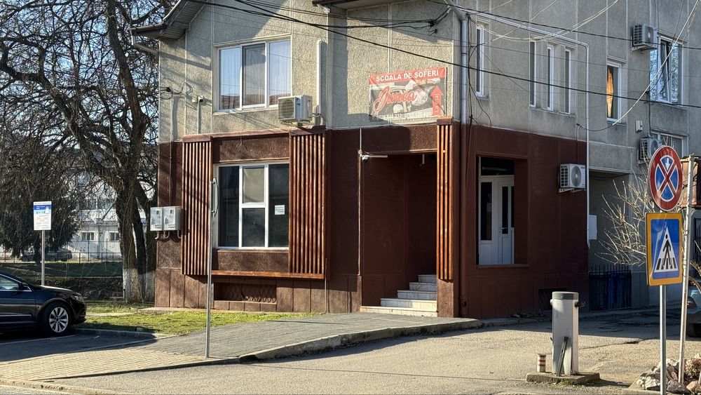 Spatiu comercial Beius / Asociere