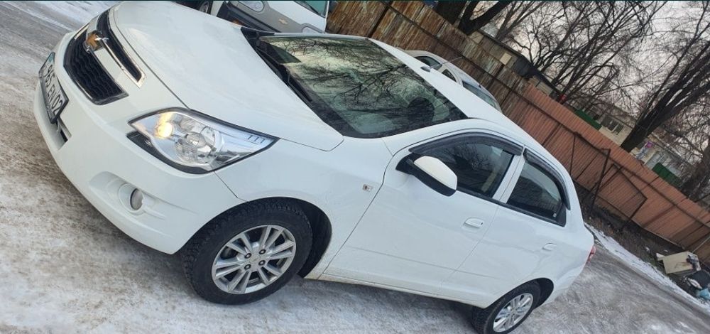 Авто в аренду под такси