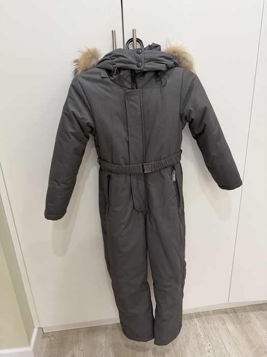 Продам комбинезон размер 130